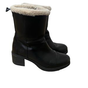 Timberland weather proof fur lined boots